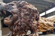 广西男子创作15米根雕雄狮，富商出价300万被拒，如今成为遗憾