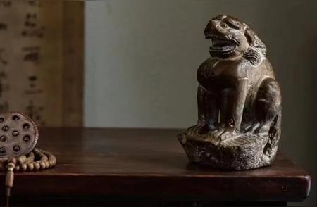 寿山石案头狮摆件：尺寸适中，造型独特