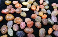 如何寻找和鉴别葡萄干玛瑙原石？