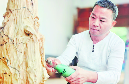 重塑生命：魏红卫的根雕艺术让枯木重获新生