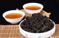 岩茶的最佳饮用时间：新茶还是陈茶？