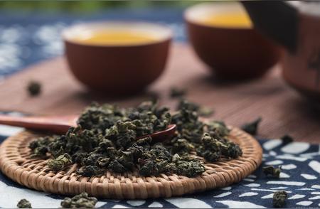 乌龙茶的奥秘：十大名茶深度解析，品味传奇品质，体验茶道之美！