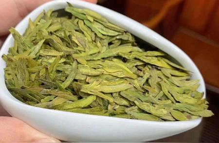 龙井茶的多样性：品种与等级全解析