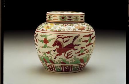 探索台北故宫博物院：陶瓷艺术的璀璨篇章
