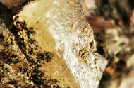 探索自然宝藏：原矿石水晶的价值与选择