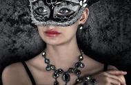 珠宝界的神秘“黑美人”，百看不厌的魅力揭秘
