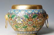 探索珐琅瓷器：中国传统与西方材料的完美融合
