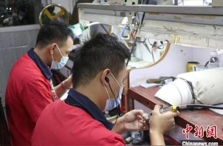 探访广州番禺珠宝生产基地：揭秘珠宝产业的繁荣与发展