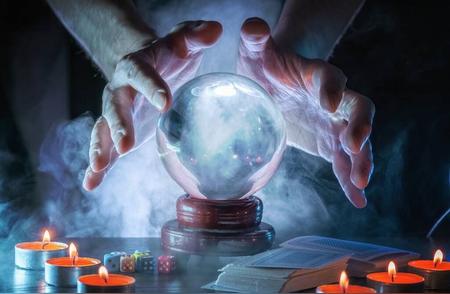 探索未知：神秘水晶球的奥秘