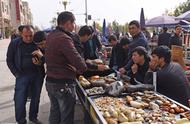 探索新疆和田玉石地摊：千万级玉石的繁荣市场