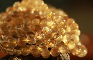 图虫静物摄影：阳光下的璀璨金发晶