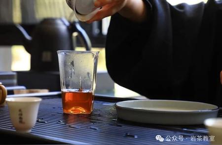 探寻武夷山独特茶艺：揭秘茶叶的多样泡法！