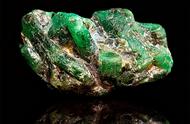 罕见祖母绿与黄水晶的完美融合：南加州新矿床惊世发现！