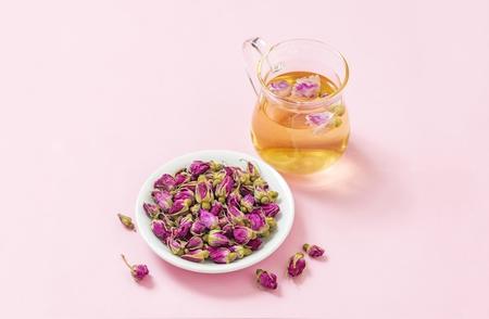 女性健康饮品：太平猴魁与玫瑰花茶的对决