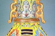 黄釉粉彩八卦如意转心套瓶：台北故宫的镇馆之宝揭秘