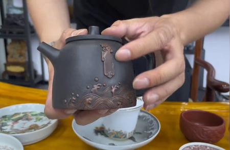 极品茶壶：匠心独具的工艺之美