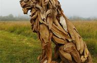 美国艺术家的木雕艺术：如何将海边浮木变为奇迹