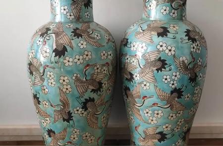 康熙年间的满工雕刻百鹤图花瓶一对，雅致造型，完美无瑕