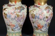 乾隆时期的艺术瑰宝：粉彩金地雕刻十八罗汉图双狮耳将军罐