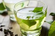 绿茶：高血压的隐形'加速器'？医生建议减少'3水'摄入