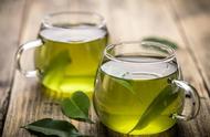喝茶的益处与误区：红茶还是绿茶更优？