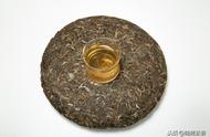 普洱茶新手必看：如何轻松辨别生茶与熟茶？