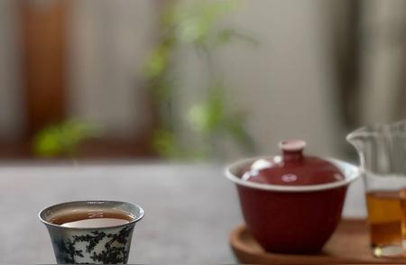2024年武夷岩茶的挑战与机遇：同质化与市场混乱