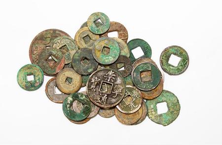 揭秘中国古币三十枚之最：究竟哪一枚最为昂贵？