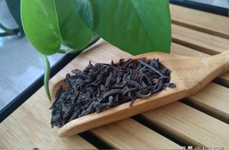 《24个茶故事：揭秘六堡茶的神秘传说》