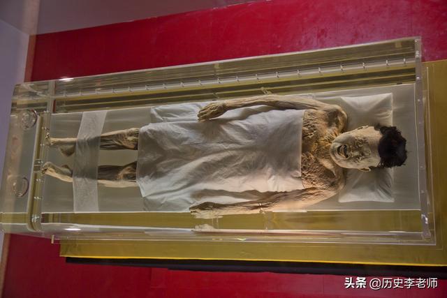 马王堆汉墓出土文物：日本多次索要女尸头发遭拒，图9为复原容貌